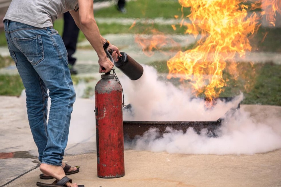 Mastering Fire Safety: The Importance of a Fire Extinguisher Course in Brisbane